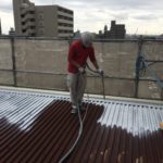 門柱塗装後、新規テントシートを張り替えて竣工となります。