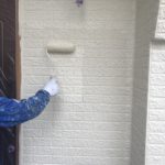 防水材塗布後、仕上げ材であるトップコートを塗布し、完了です。