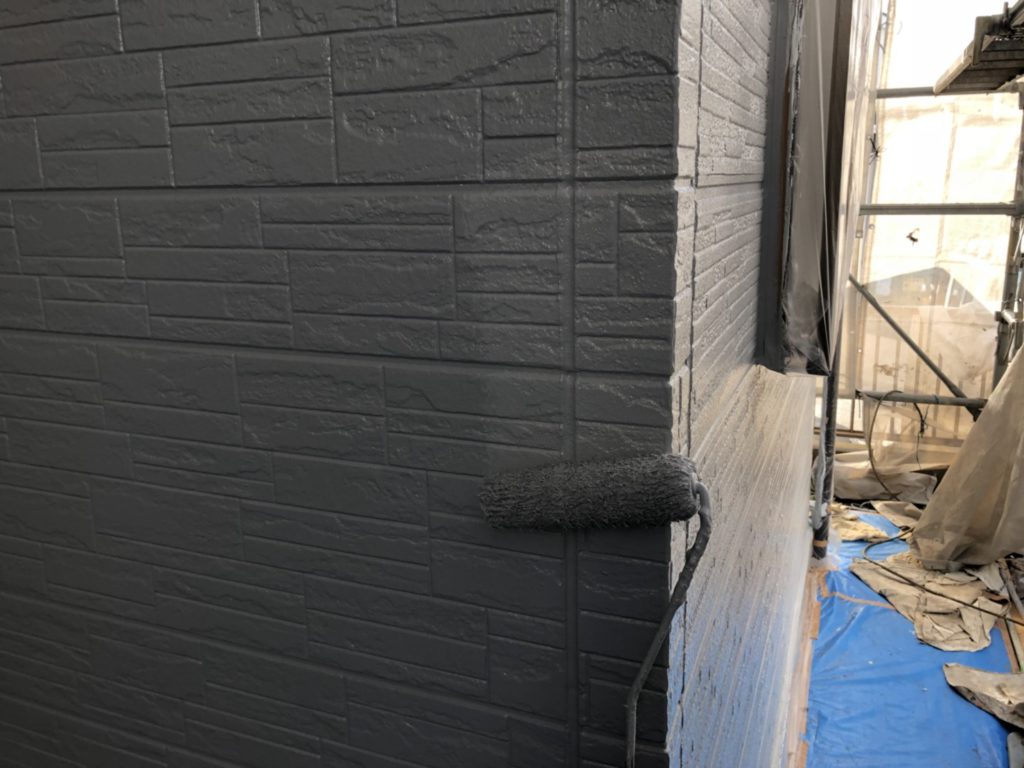 外壁作業です。