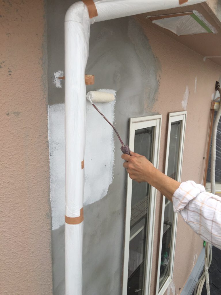 シーラー(下地調整材)の塗布