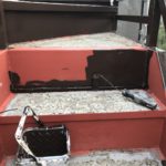 防水材塗布後、仕上げ材であるトップコートを塗布し、完了です。