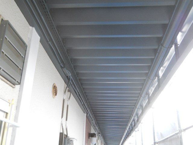 軒裏鉄部の仕上がり