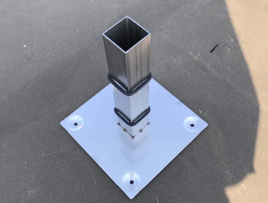 新しいステンレス製脱気筒です。