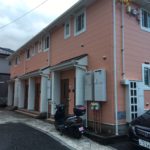 錆止め材塗布、仕上げ材塗布を2回行い、駐輪場の塗装は完了です。