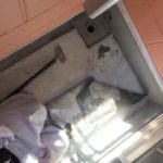 錆止め材塗布、仕上げ材塗布を2回行い、駐輪場の塗装は完了です。