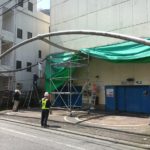 門柱塗装後、新規テントシートを張り替えて竣工となります。