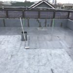 防水材塗布後、仕上げ材であるトップコートを塗布し、完了です。