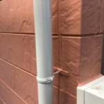 錆止め材塗布、仕上げ材塗布を2回行い、駐輪場の塗装は完了です。