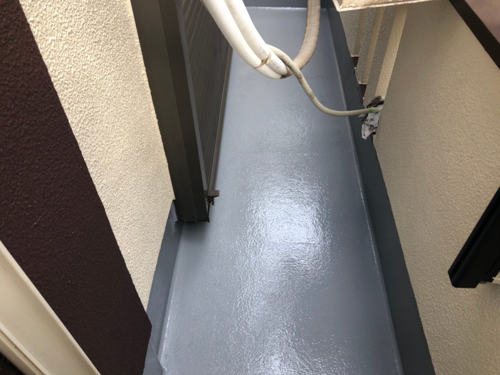 各所　仕上がり バルコニーメンテナンス防水（トップコート塗替え）