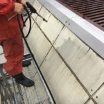 門柱塗装後、新規テントシートを張り替えて竣工となります。