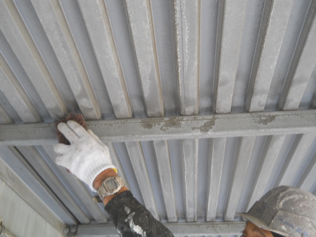 鉄部の錆落とし