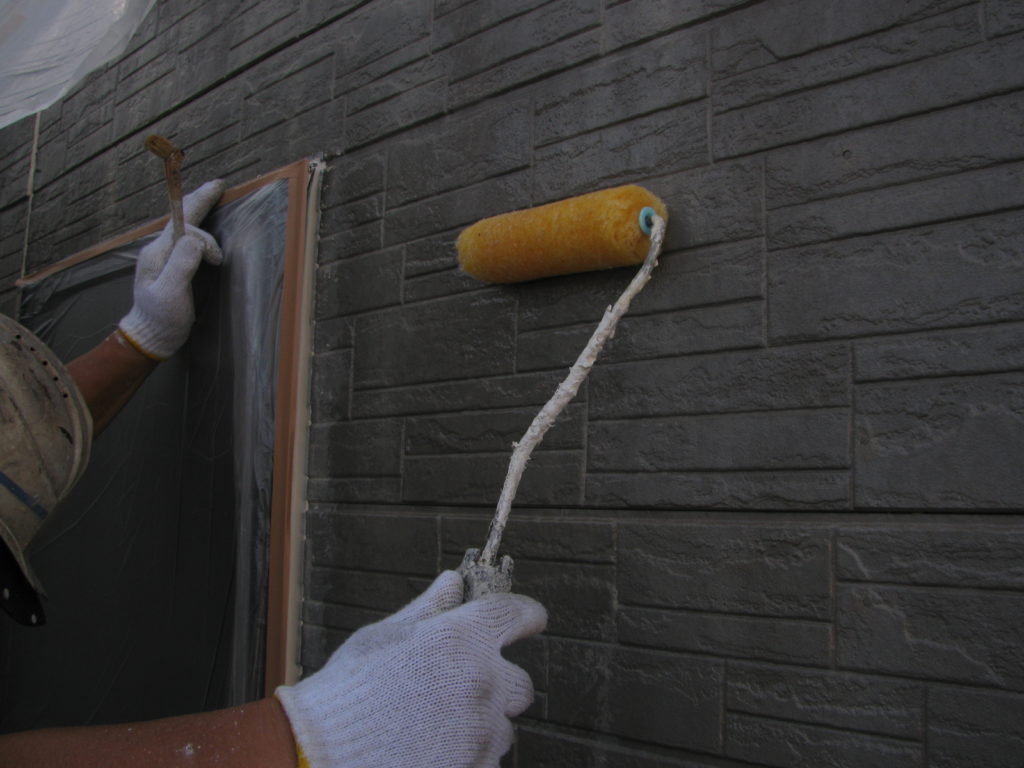 サイディング用浸透性のシーラー塗り