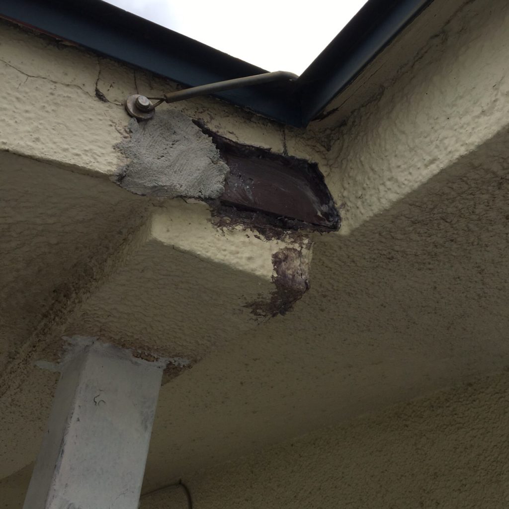 モルタル部の補修作業