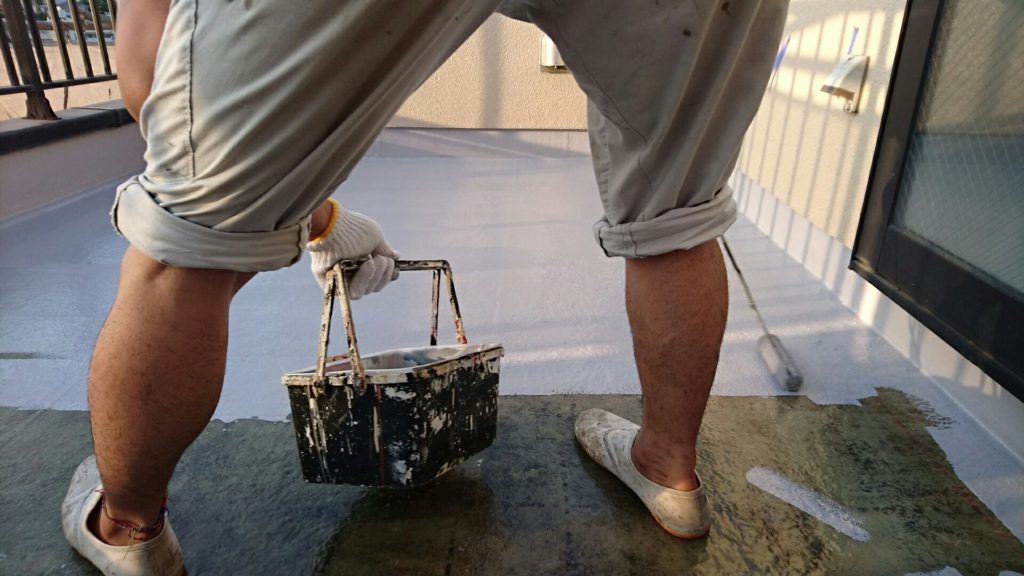 トップコートを塗ります。