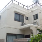 防水材塗布後、仕上げ材であるトップコートを塗布し、完了です。