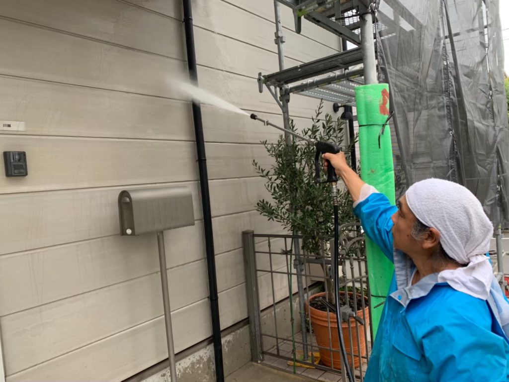 外壁部　高圧洗浄の施工写真です。