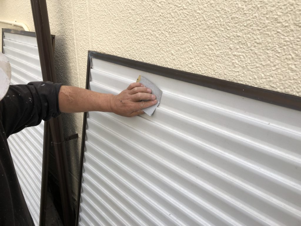 雨戸の作業です。