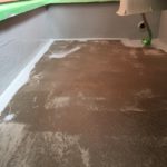 錆止め材塗布、仕上げ材塗布を2回行い、駐輪場の塗装は完了です。