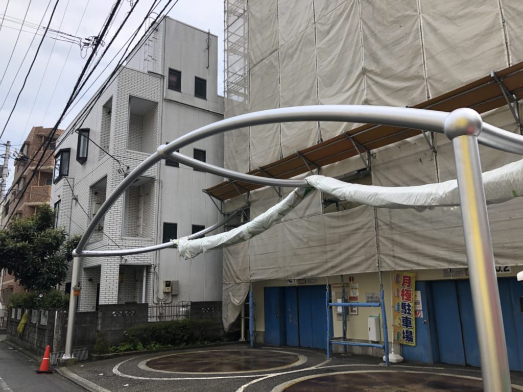 門柱塗装工事完了後の写真です。