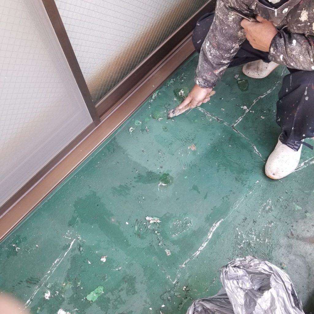 床面防水 下地清掃・段差平滑処理