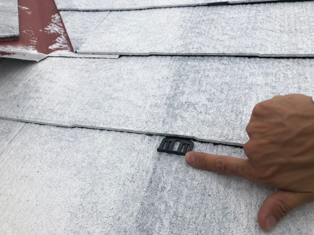 屋根部 縁切り金物挿入