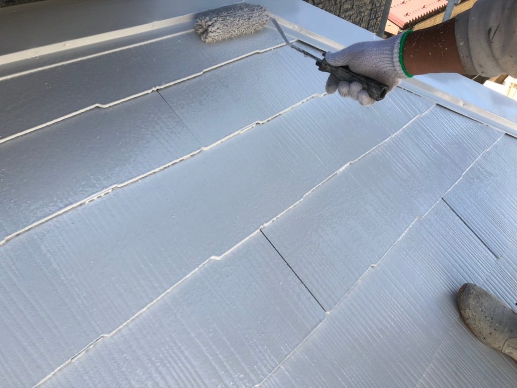 屋根 仕上げ塗り