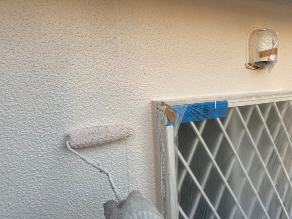 外壁部仕上げ材塗布(2回目)