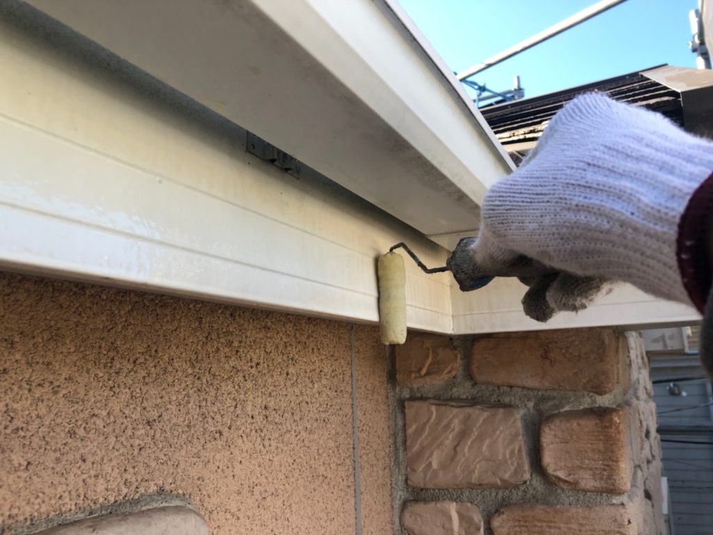 破風部下塗り材塗布