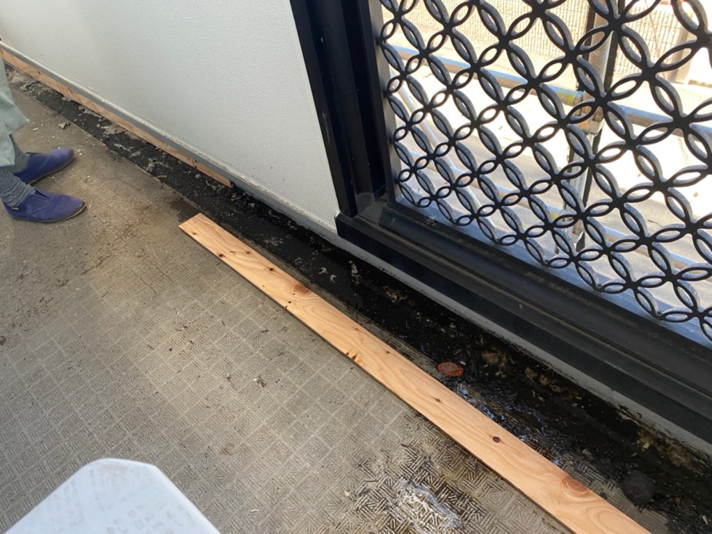 防水　腐蝕下地撤去・新規下地造作工事